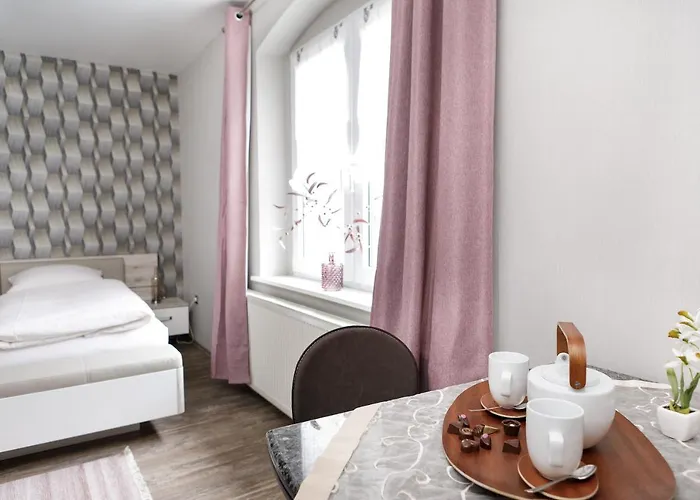 Landgasthof Deutsches Haus アパートホテル 3*